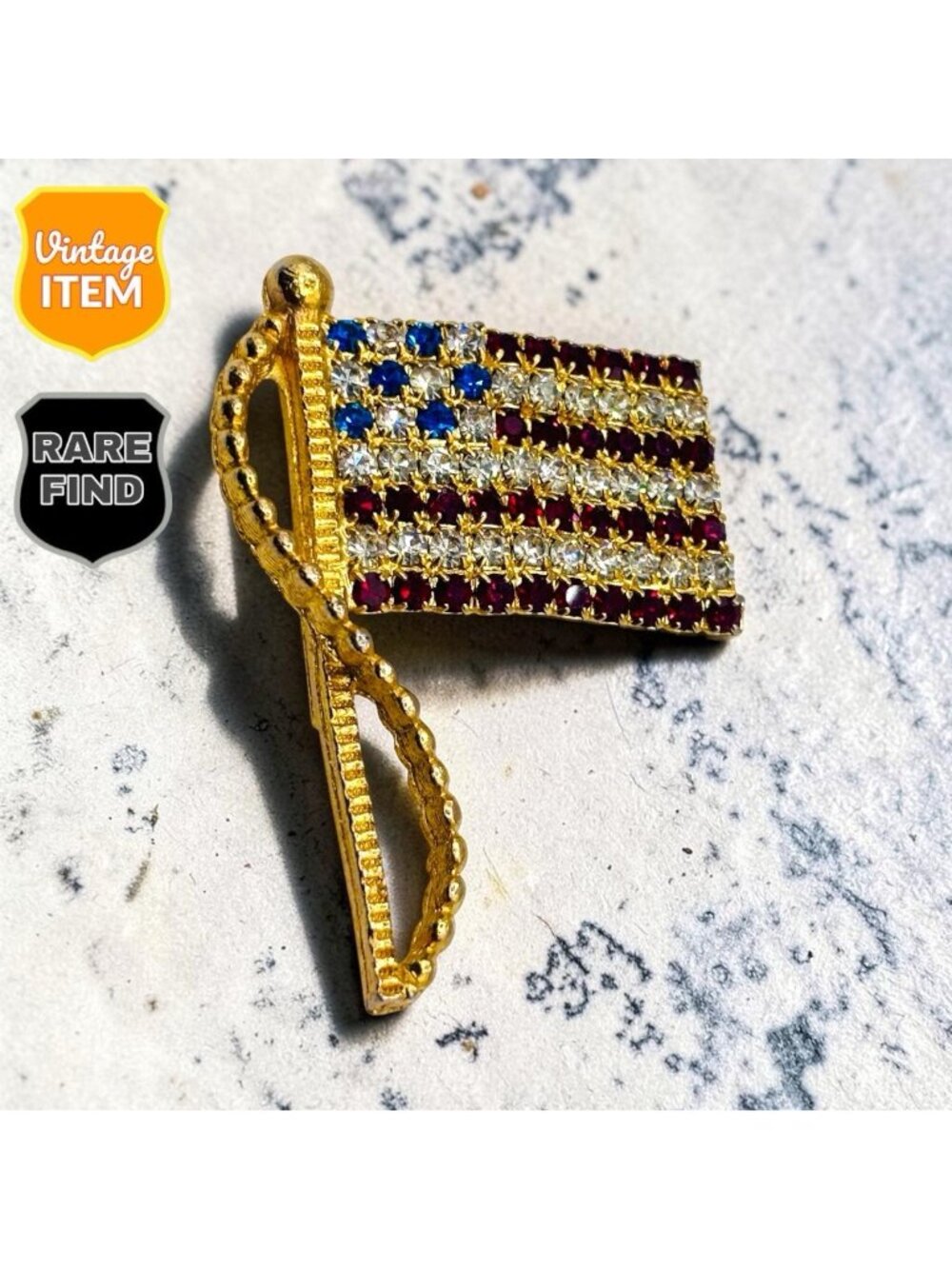 Vintage American Flag Rhinestone Brooch Gold Tone Patriotic USA Pin Holiday.